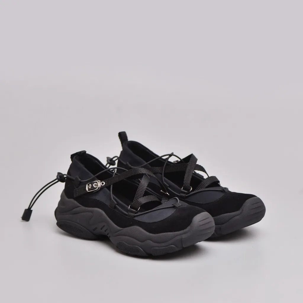 Adorableprojects - Zeeva Sneakers Black - Sepatu Hitam