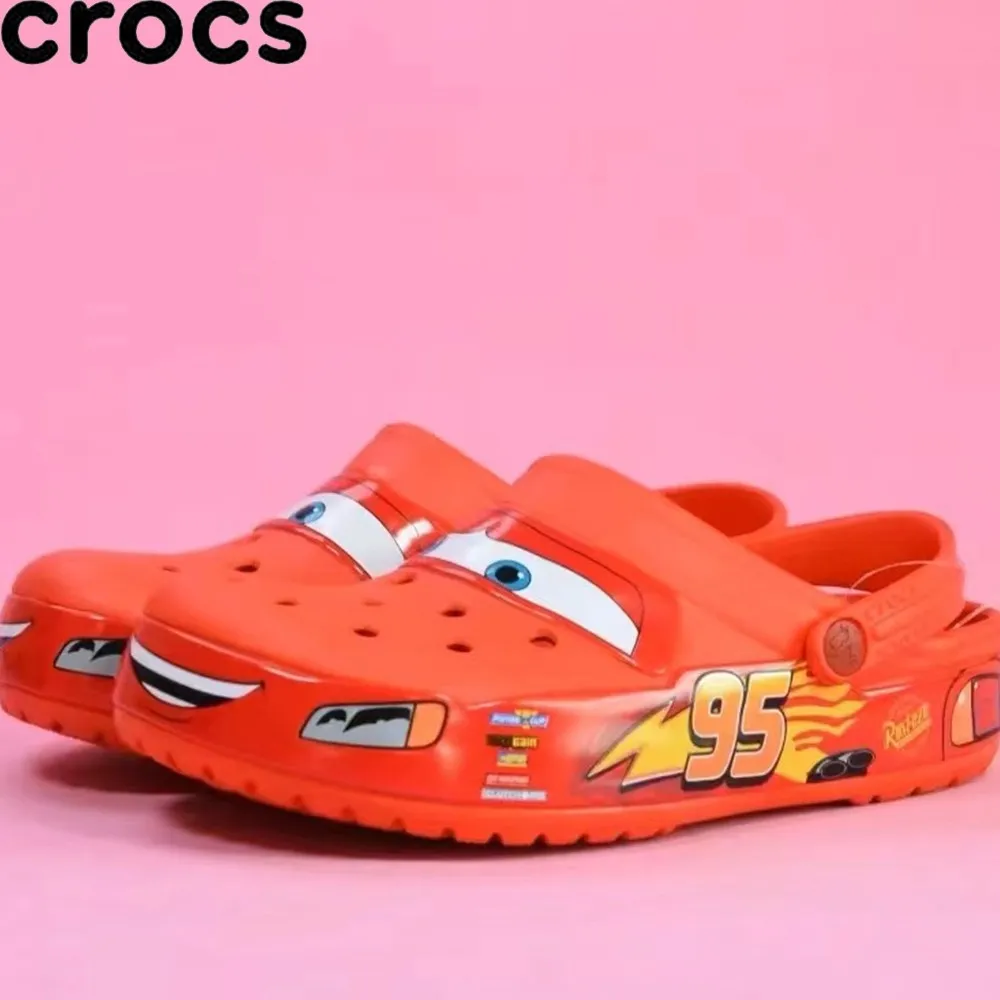 Sandal Cross Mcqueen Dewasa Uniseks Sepatu Lubang Mobil Ujung Tertutup Kelas Caro Pantai Anti-selip Pria