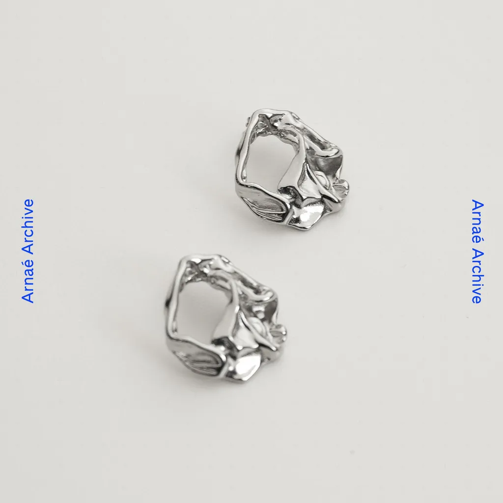 Arnaé Archive — Distorted Fold Stud Earrings — Anting Unisex Premium Stainless Steel Anti Karat