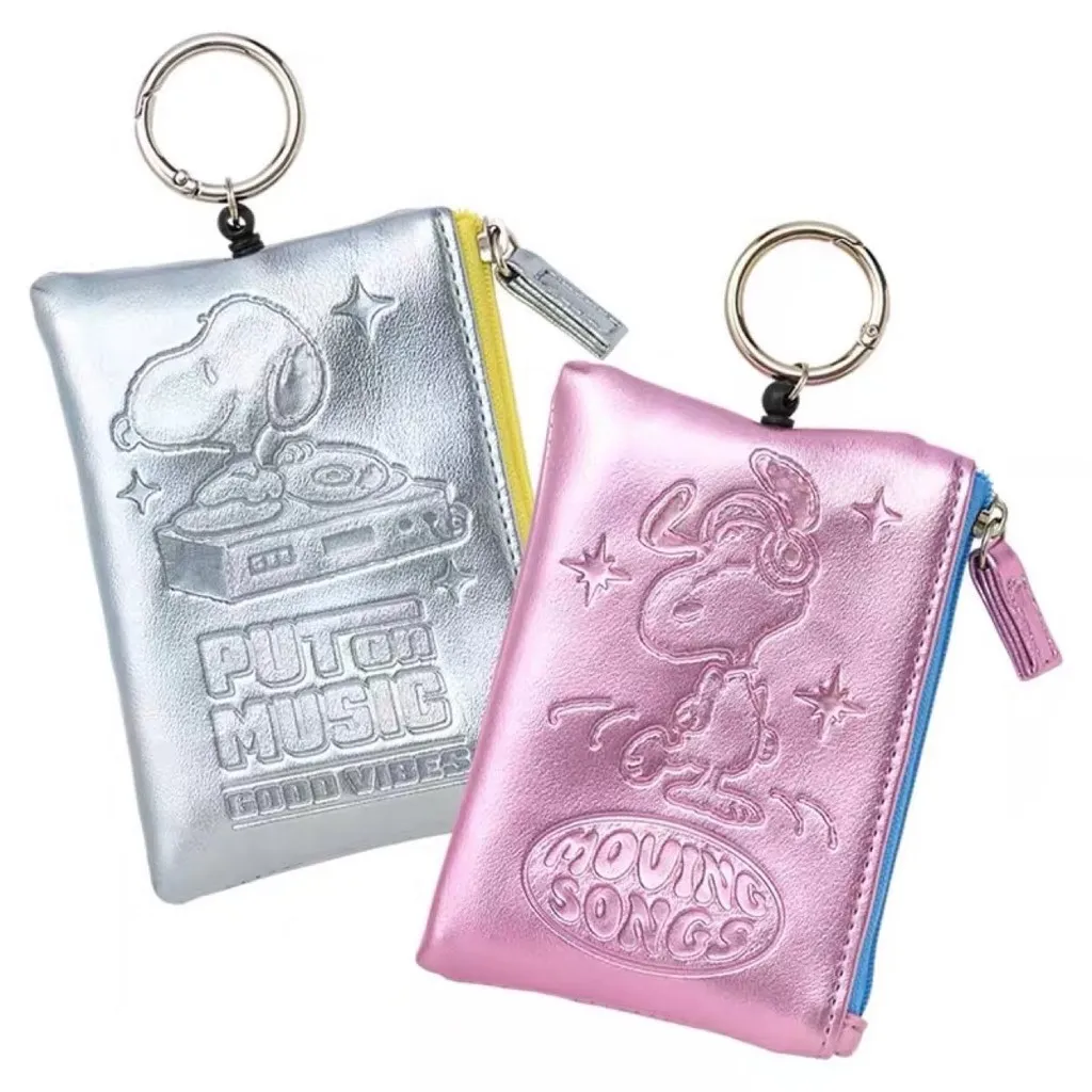Snoopy Pouch Koin & Kartu 2-in-1 - Dompet Mini PU Metallic (Embossed, Tali Kait Stretchable)