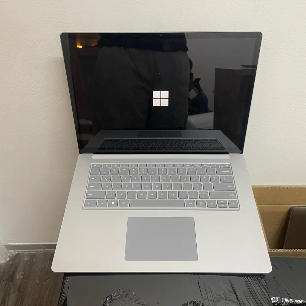 surface laptop 3 Ram 16 SSD 256 i7 gen 10 touchscren