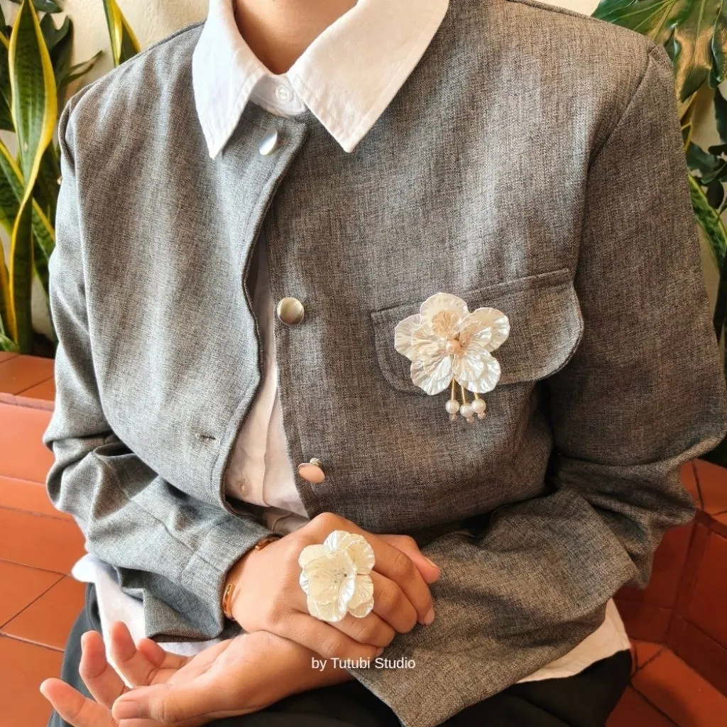HIBISCUS SERIES - Bros Hijab Jilbab / Bros Rantai Jas / Bros Kebaya Janggan / Bros Selendang / Bros Wisuda / Bros Mutiara / Pin Aksesoris / Handmade Brooch / Statement Brooch