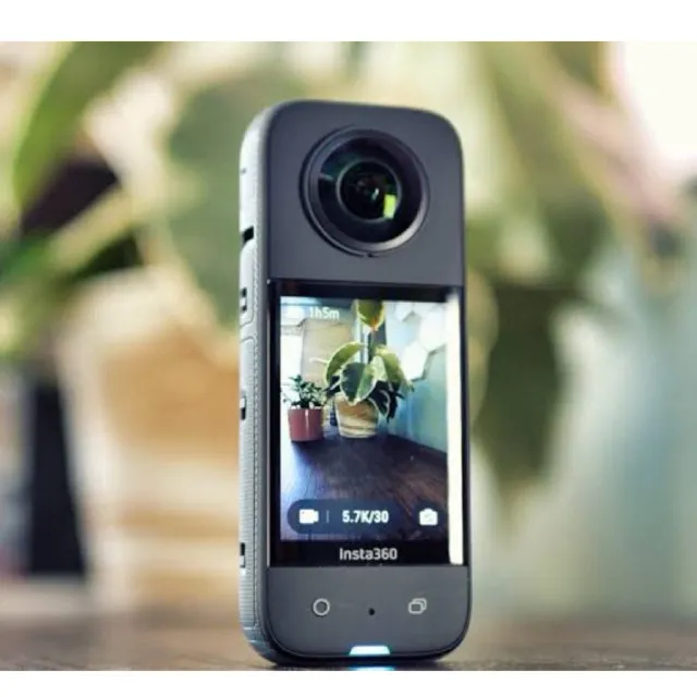 Kamera Insta360 X3 Action Kamera 360 Mulus sudah 4K