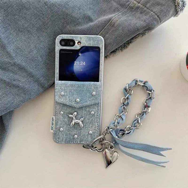Jeans Case Zflip Pearl Bahan Kain Cardpocket Dompet Taruh Kartu Pretty Cute With Chain Raintai Gantungan Tali Hp Imut Viral Kekinian TPU Casing For Samsung Z Flip 6 5 4 3 Lucu ZFLIP6 ZFLIP5 ZFLIP4 ZFLIP3 FLIP6 FLIP5 FLIP4 FLIP3 OPPO FIND N2 N3 FLIP Zflip7