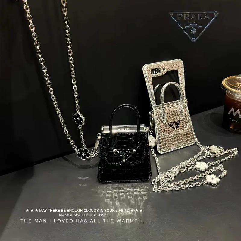 Premium Case Zflip7 Luxury Croco Skin Branded Pra*da Leather Kulit With Chain Rantai Gantungan Hp Keren Imut Viral Murah TPU Casing For Samsung Z Flip 7 6 5 4 3 Lucu Z FLIP 6 Z FLIP 5 Z FLIP 4 Z FLIP 3 ZFLIP6 ZFLIP5 ZFLIP4 ZFLIP3 Oppo Find N2 N3 Flip