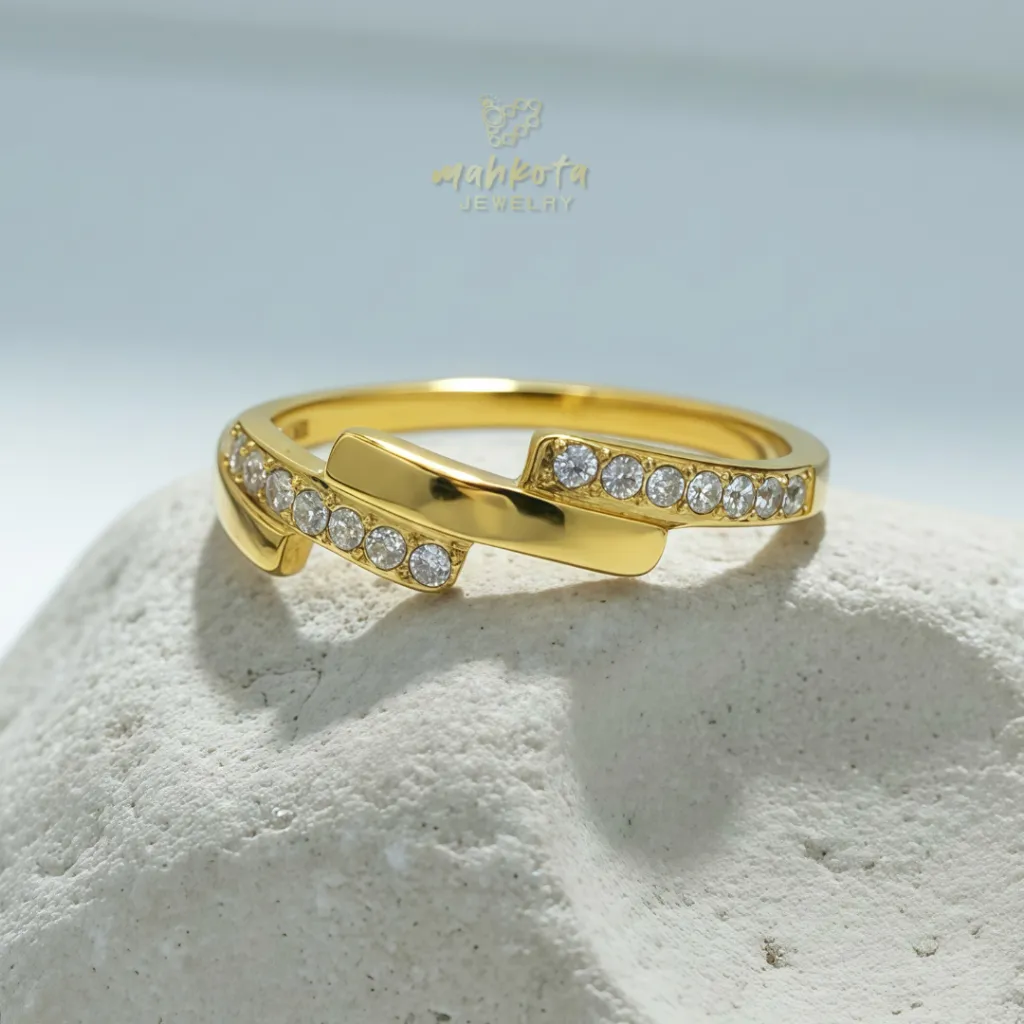 C147  Cincin Titanium Wanita Korean 6X 18K Gold Plated • Cincin Permata Tanam • Anti Karat Anti Luntur • Fashion Jewelry • Cincin Aesthetic • Cincin Minimalis • Cincin Elegant • Aksesoris Perhiasan Wanita • Model baru 2025 • Cocok Untuk Kado Pacar