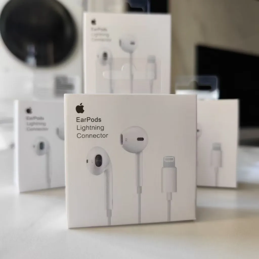 Apple Earphone earpods Lightning in-ear wired with mic Audio