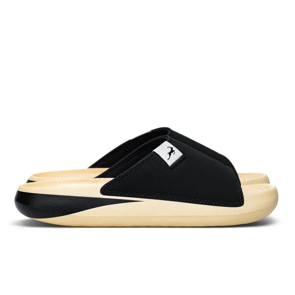Sepatu Compass Slider Black