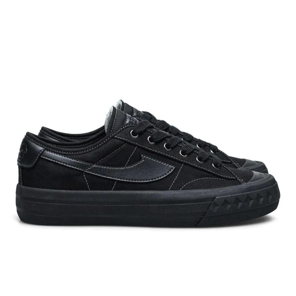Sepatu Compass Retrograde Low Triple Black