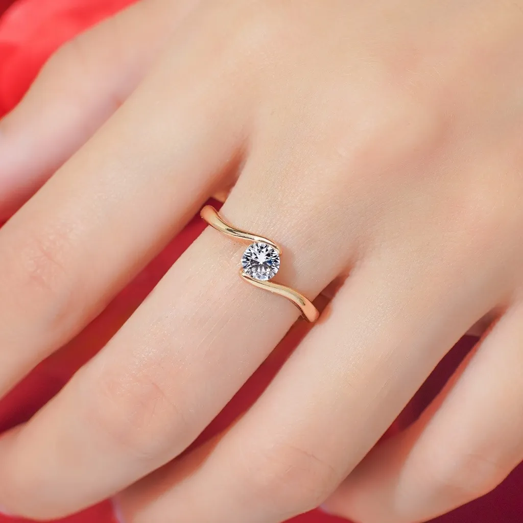 La Vienne - Olin - Cincin Titanium Wanita Anti Karat - Perhiasan Perempuan Mewah Elegan