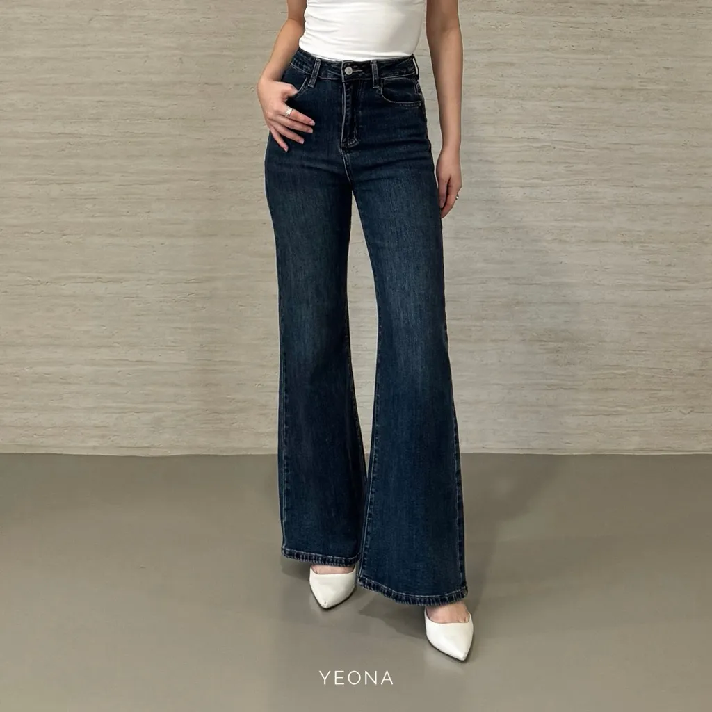 YEONA - GETTA JEANS