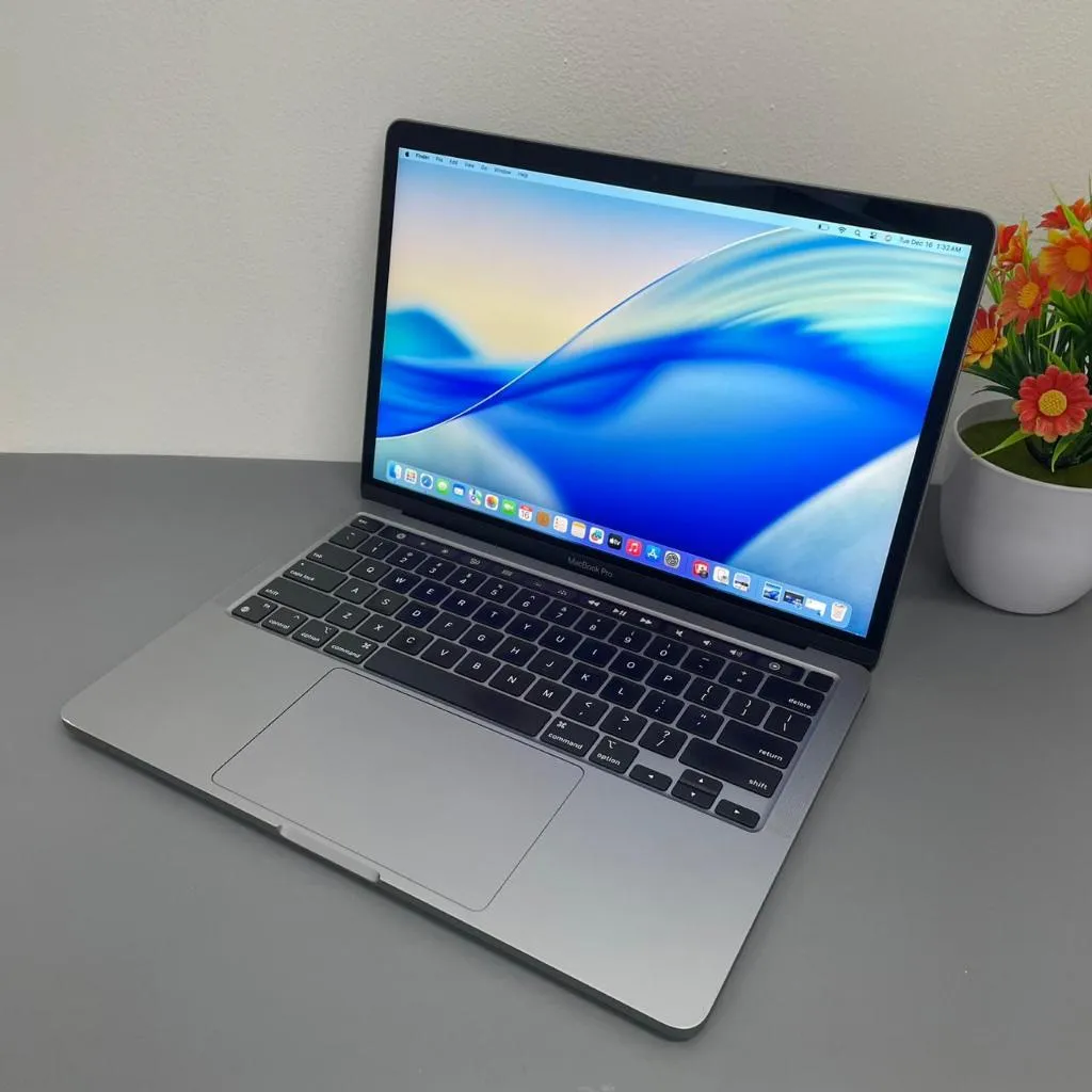 Macbook Pro M1 2020 Retina 13inch Chip M1 Ram 8GB 16GB SSD 256GB 512GB Touchbar Mulus