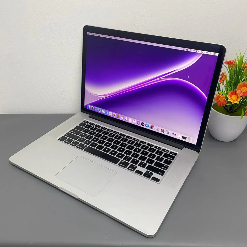 Macbook Pro Retina 2015/2014 15 inch Core I7 2.8GHZ Ram 16 GB Ssd 256/512 Gb second original
