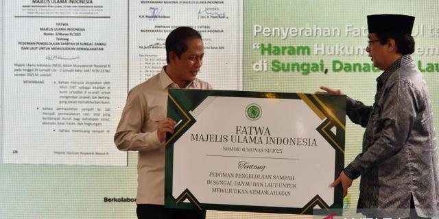 Menteri LH Sambut Positif Fatwa MUI Haramkan Pembuangan Sampah ke Sungai, Danau hingga Laut