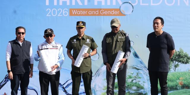Wamen LH Ajak Masyarakat Cegah Banjir Jabodetabek, Beri Bantuan Pipa Biopori