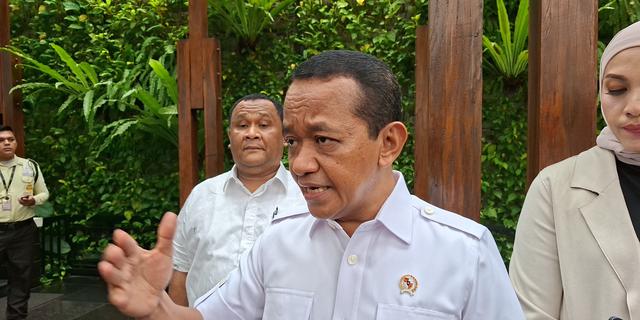 Menteri ESDM Bahlil Siapkan Intensif Program Konversi Motor Bensin jadi Listrik
