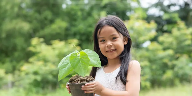 Cara Praktis Mengajarkan Anak untuk Peduli Lingkungan Sejak Dini