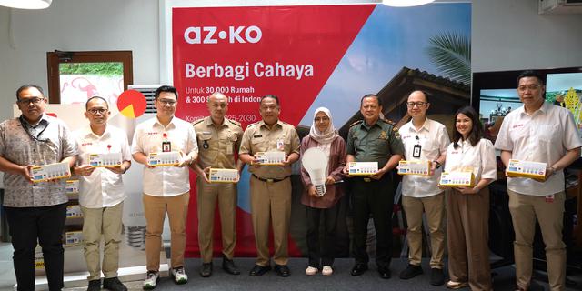 AZKO Perkuat Komitmen Keberlanjutan dengan Donasi Lampu LED Hemat Energi untuk 30.000 Rumah Hingga 2030