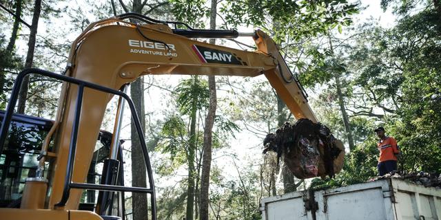 6 Ton Sampah Diangkut dari Area TN Gunung Gede Pangrango, Kebiasaan Buruk Warga Jadi PR Utama