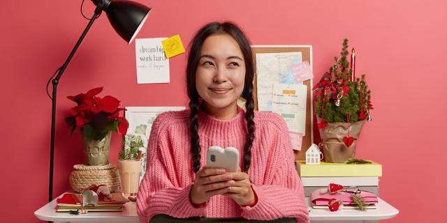 12 Cara Tiap Zodiak Menghemat Listrik dengan Gaya Mereka