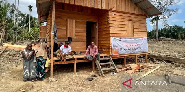 Penyintas Banjir di Aceh Utara Tinggal di Huntara Kayu Meski Tanpa Listrik dan Fasilitas Dasar
