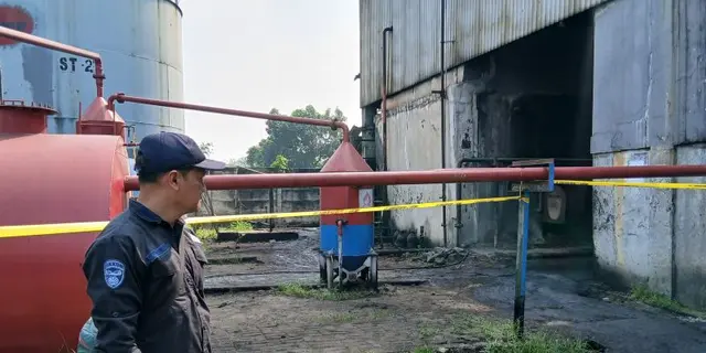 Kementerian LH Segel Pengelola Limbah Oli Bekas Ilegal di Tangerang