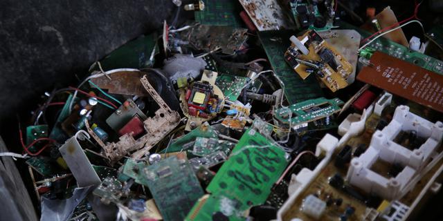 Solusi Membuang Sampah Elektronik di Jakarta