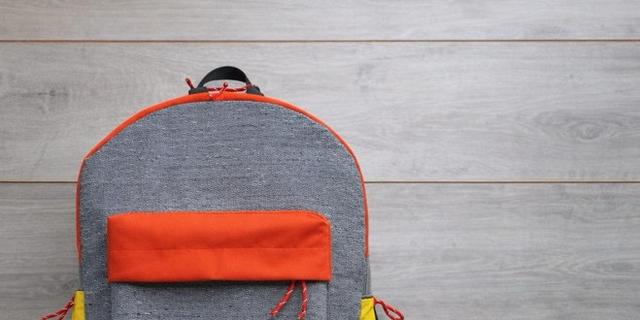 Dari Pakaian Bekas Jadi Tas Sekolah Ramah Lingkungan, Solusi Kreatif Kurangi Limbah Tekstil