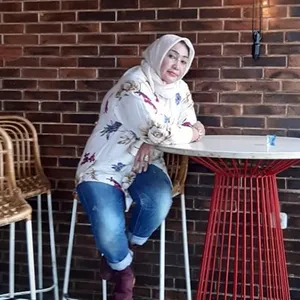 Kisah Inpiratif Perjuangan Rosita Istiawan Ubah 30 Hektar Lahan Tandus Jadi Hutan Organik