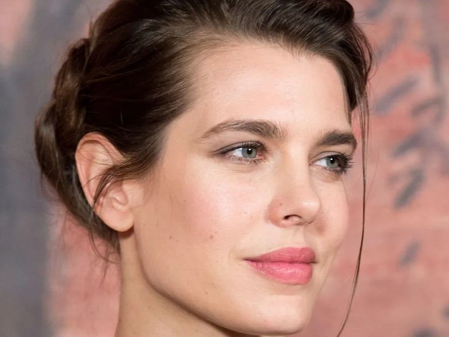 8 Most Beautiful Queens and Princesses Around The World trstdly