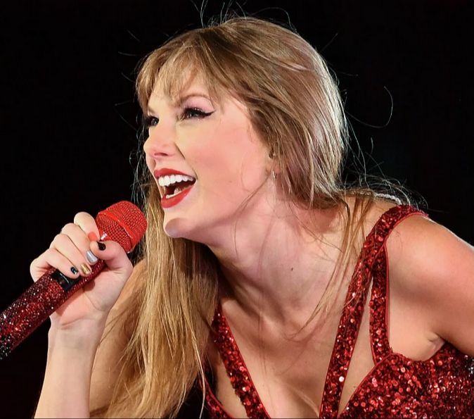 Taylor Swift Breaks Audience Records with Eras Tour in Edinburgh ...