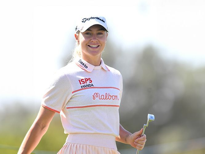 8 World's Hottest Female Golfers | trstdly: trusted news in simple english