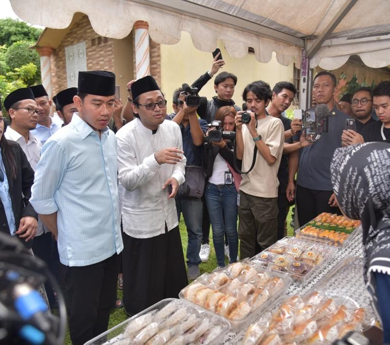 Silaturahmi Ke Ponpes Kebumen, Gibran Janjikan Dana Abadi Pesantren