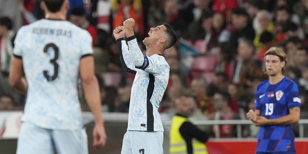 Portugal mengalahkan Kroasia dengan skor 2-1, berkat gol dari Ronaldo.