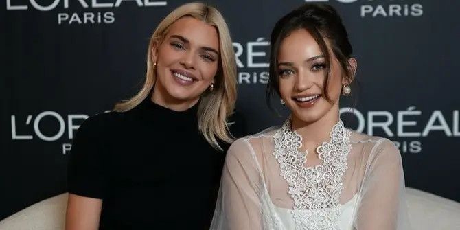 Ketika Pesona Enzy Storia Tak Kalah dari Kendall Jenner di Loreal Paris Fashion Week