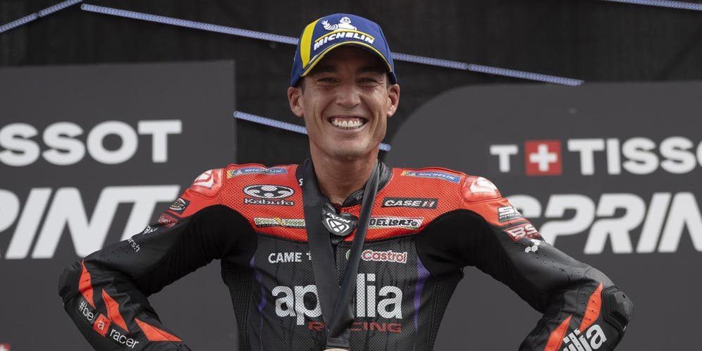 Kocak! Pembalap Aprilia Racing Aleix Espargaro Dapat Julukan 'Pak RT' dari Fans MotoGP di Indonesia, Ternyata ini Alasannya