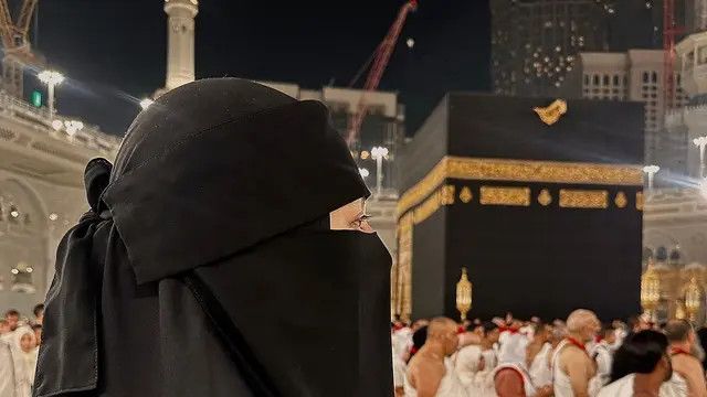 Alasan Paula Verhoeven Melakukan Umrah Tanpa Baim Wong Terungkap