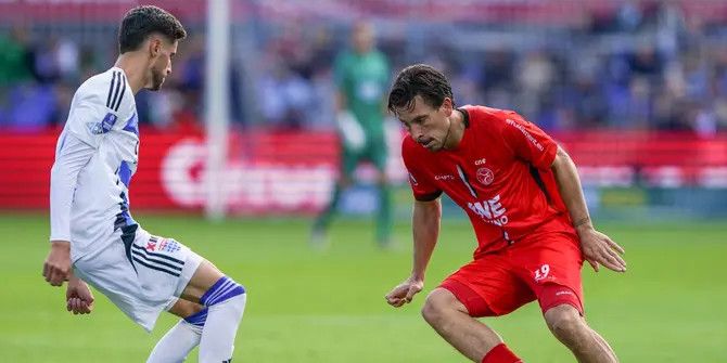 Thom Haye Belum Merasakan Kemenangan Bersama Almere City, Terpuruk di Zona Degradasi