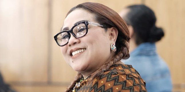 Bahagianya Nunung Srimulat Punya Rambut Lebat Lagi Usai Digunduli Saat Jalani Kemoterapi