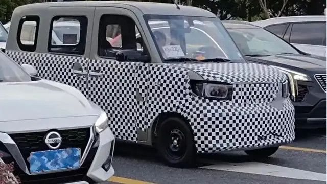 Belum Dirilis, Begini Penampakan Wuling Hongguang Plus saat Pengujian Jalan