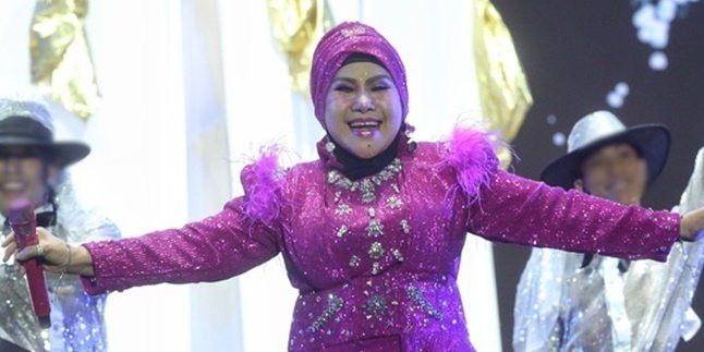 Keluarga Selalu Jadi Prioritas Utama, Elvi Sukaesih: Aku Sedih Kalau Anak-Anak Dicela