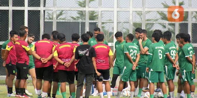 Pelatih Persebaya Sampai Dibuat Heran dengan Pengaturan Jadwal Pertandingan BRI Liga 1, ini Penyebabnya