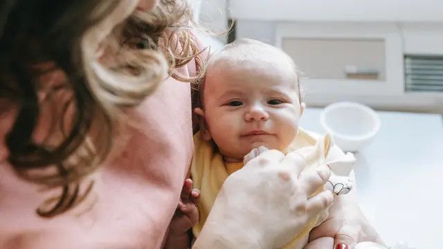 Penting Diketahui! 4 Makanan Terbaik untuk Ibu Menyusui Agar Nutrisi Terpenuhi