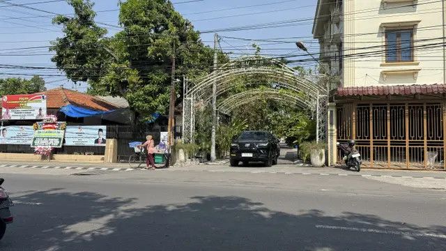 Pertama Kali dalam 10 Tahun, Jokowi Keluar Rumah Tanpa Iring-Iringan Mobil Paspampres