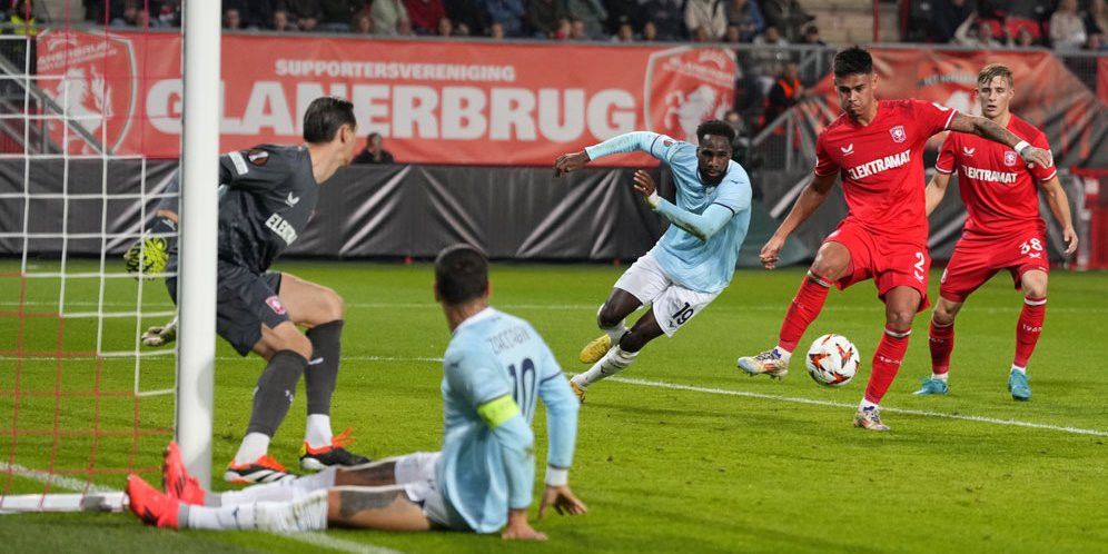 Melihat Rapor Mees Hilgers Usai Twente Kalah 0-2 dari Lazio