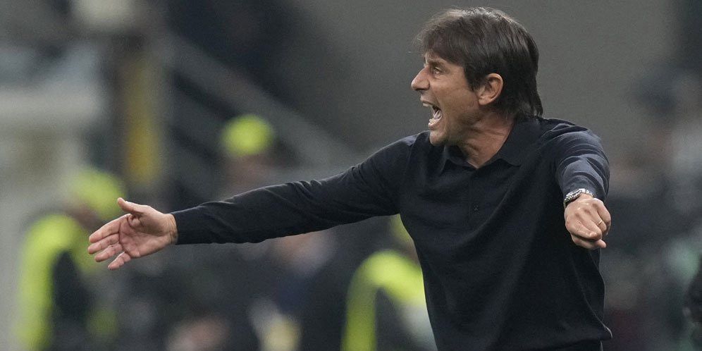 Napoli Bertenggar di Puncak Klasemen Serie A, Antonio Conte Berikan Sindiran ke Tottenham