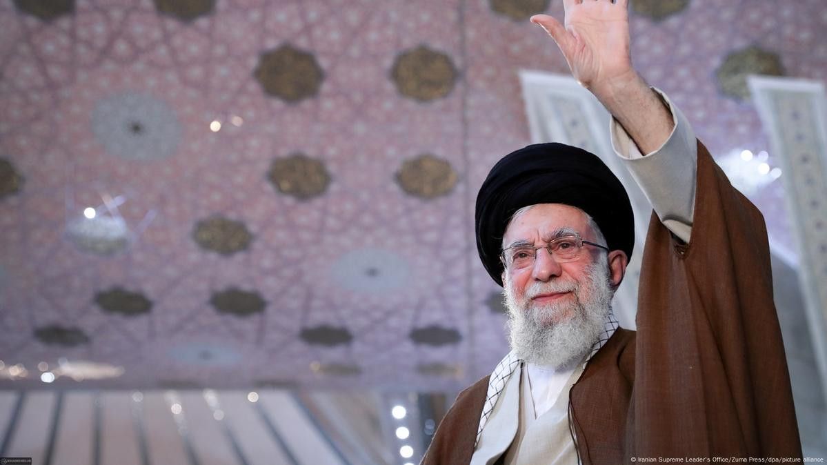 Khamenei Tegas Ancam Israel & Amerika, Iran Siap Beri Balasan yang Menghancurkan