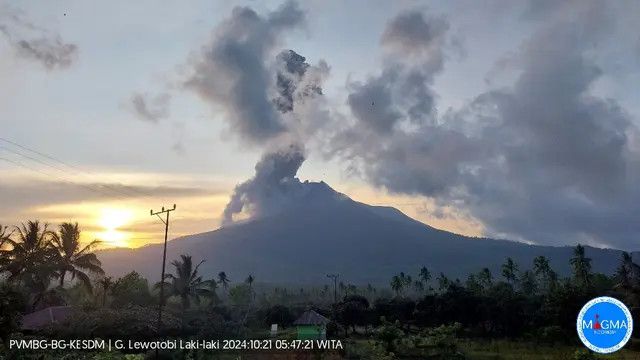 Erupsi Lagi, Intip Sejarah Gunung Lewotobi dan Fakta Menariknya