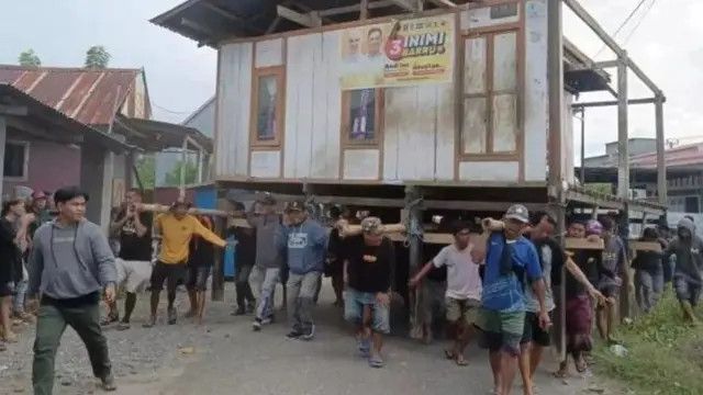 Diduga Beda Pilihan Calon Bupati, Pemilik Lahan Minta Dua Warga Barru Pindahkan Rumah