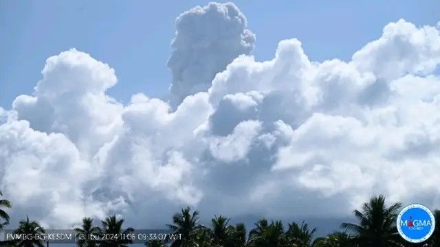 Gunung Ibu Erupsi, Semburkan Abu Vulkanik Setinggi 1.000 Meter